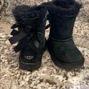 Size 7 Black Ugg’s